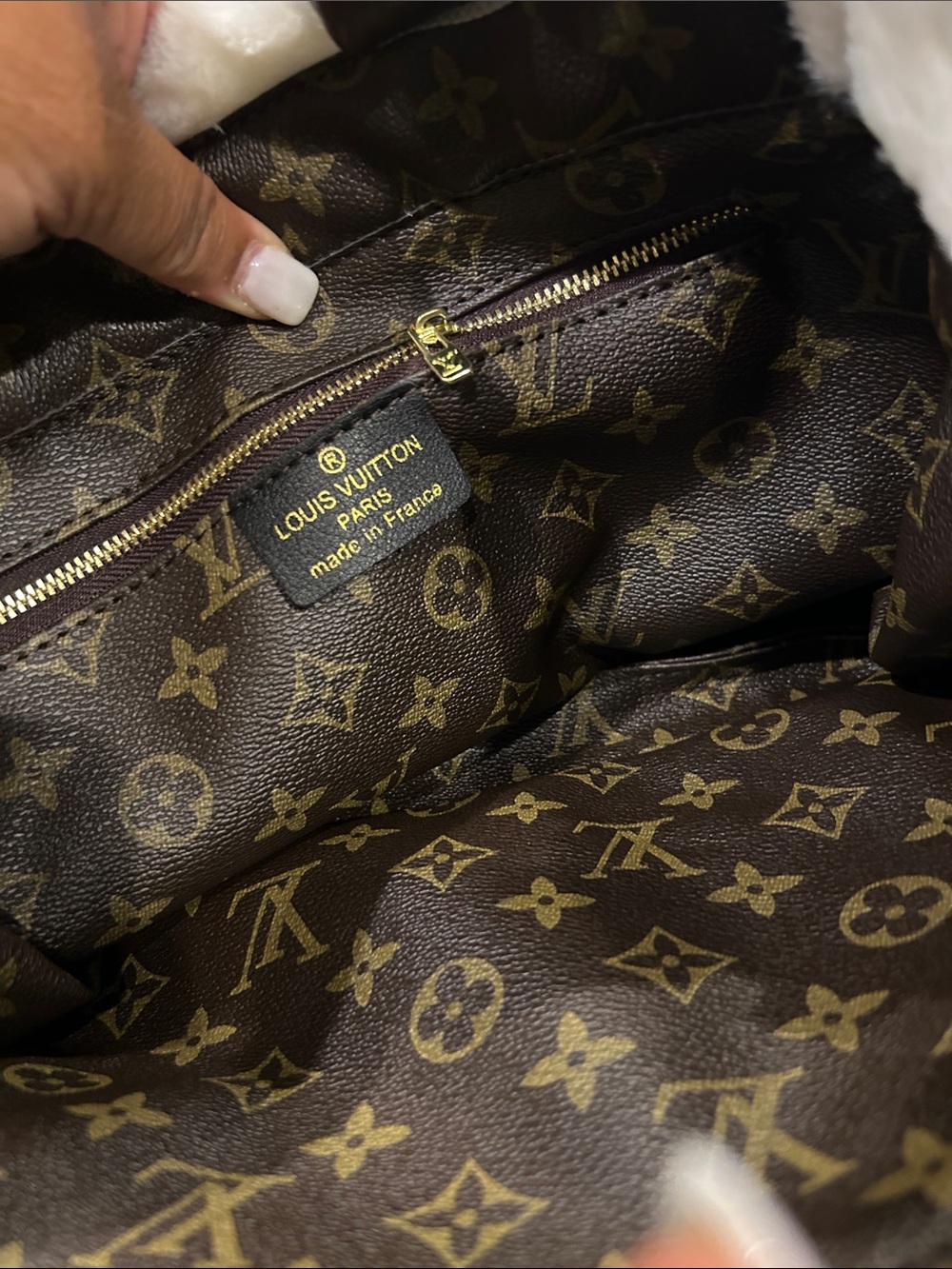 Capucines Bag - Picture 7 of 12